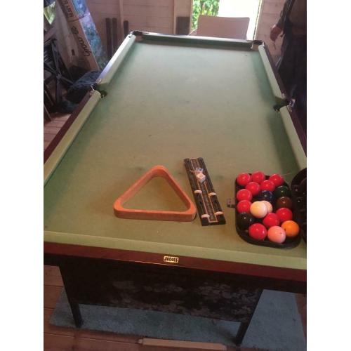 Pool/Snooker Table