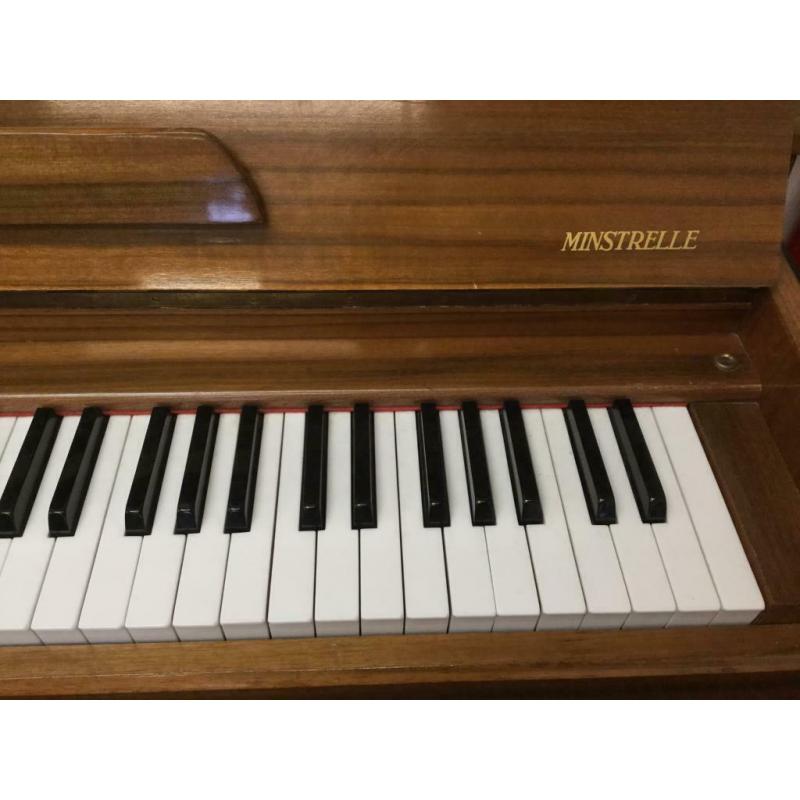 Upright Piano Barrett and Robinson 72 KEY(FREE DELIVERY) 10Mls TN157 Piano is tuned Deliver for Xmas