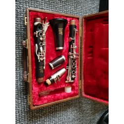 Clarinet bossey and hawkes Emperor wooden excellent condition