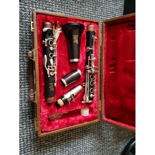 Clarinet bossey and hawkes Emperor wooden excellent condition