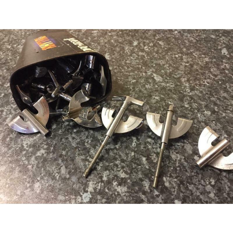 Drum mounting screws and brackets