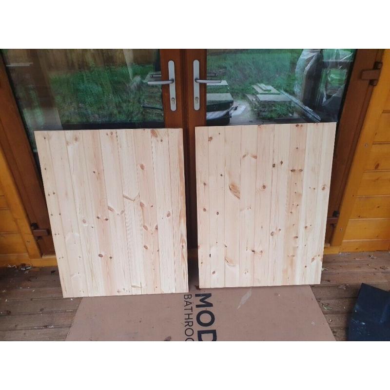 Stable Doors Pine x 3.