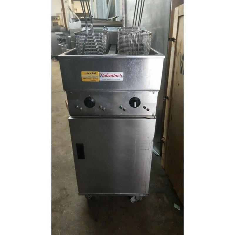 VALENTINE V2200 LATES MODEL ELECTRIC FRYER 2 BASKET 2 TANK