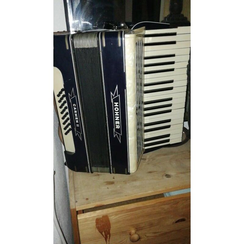 Lovely vintage Hohner ACCORDION going cheap