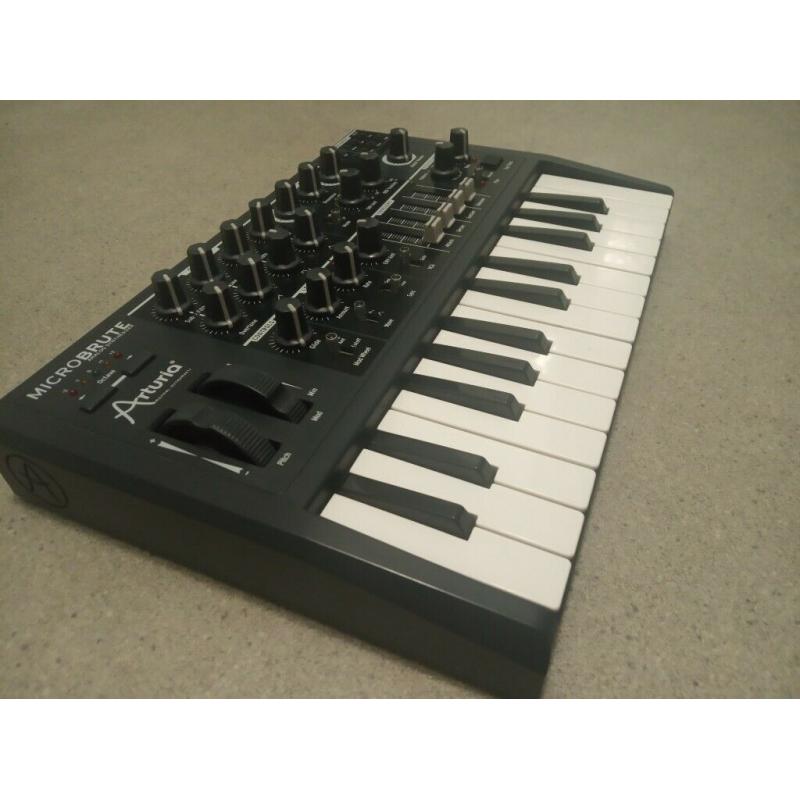 Arturia Microbrute