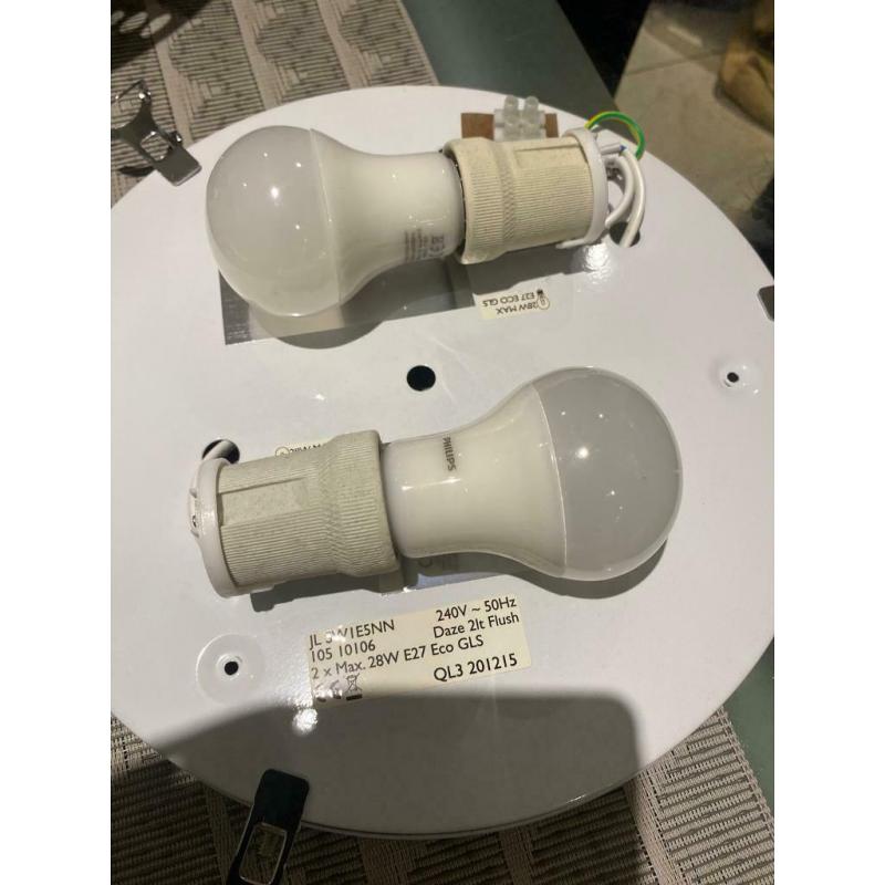 2 ceiling lights very good condition available