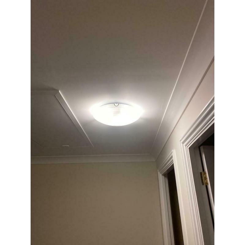 2 ceiling lights very good condition available