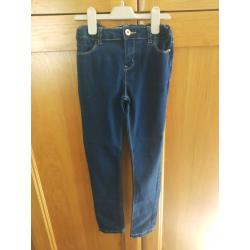 Girls skinny jeans age 8 used but in very good condition