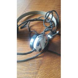 VINTAGE HEADPHONES