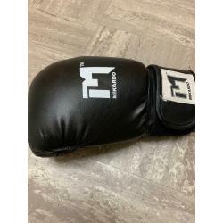Muay thai gloves