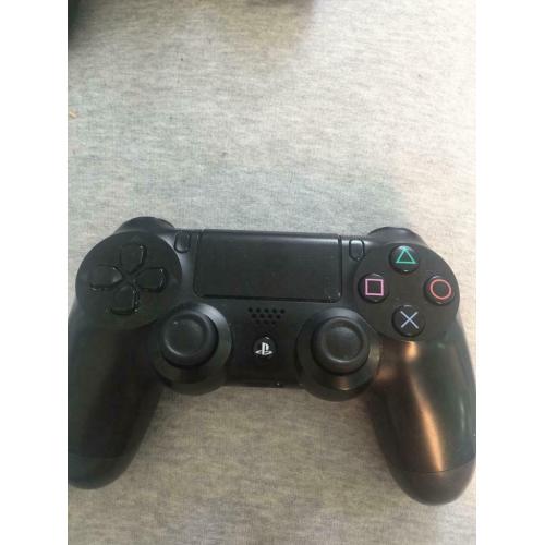 PS4 controller
