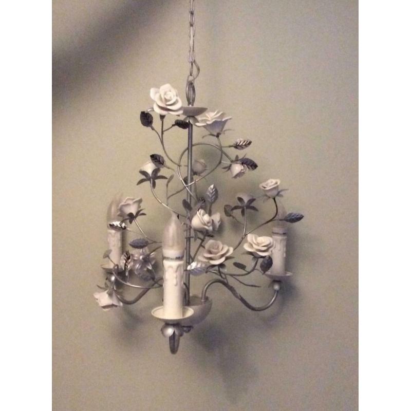 Vintage Chabby Chic Ceramic Rose Chandelier