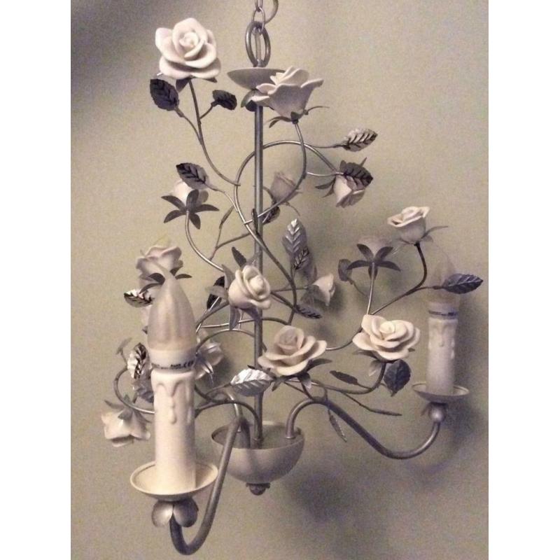 Vintage Chabby Chic Ceramic Rose Chandelier