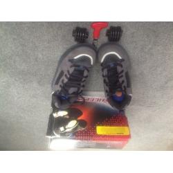 HEELYS SIZE 5