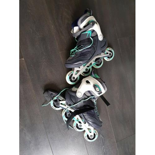 Roller blades