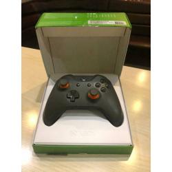 Xbox One Green/Orange Controller