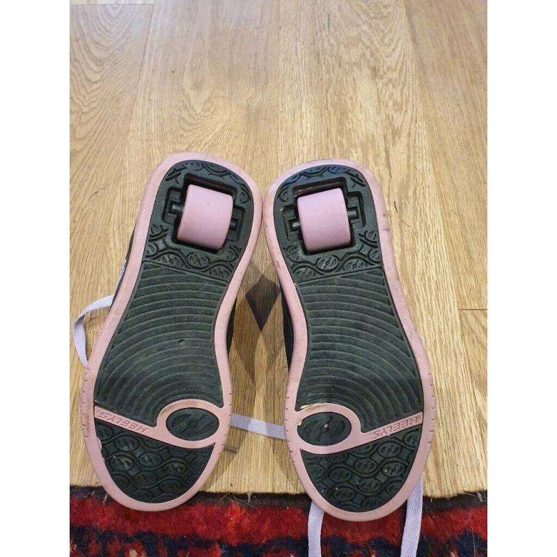 Heelys girls roller shoes size 1