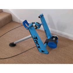 Tacx trainer and training wheel