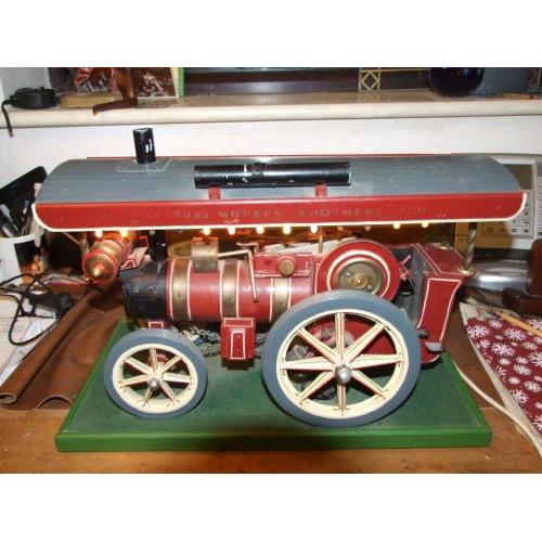 VINTAGE MODAL ( IRON MAIDON ) TRACTOR