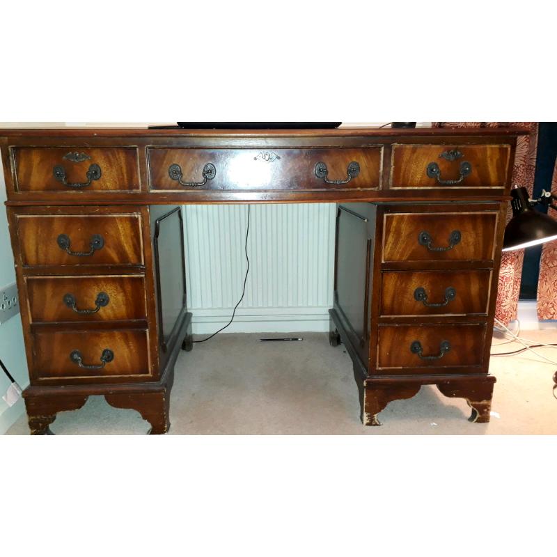 Georgian desk. Leather top. Excellent condition.