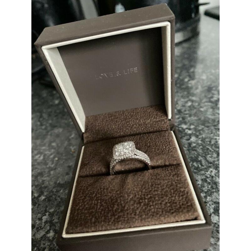 For Sale: 18ct White Gold 1ct Diamond Cushion Halo Bridal Set