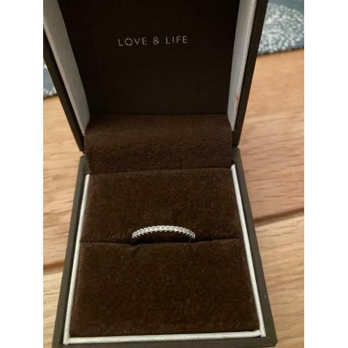 Womens 18ct White Gold Diamond Wedding Band Size O