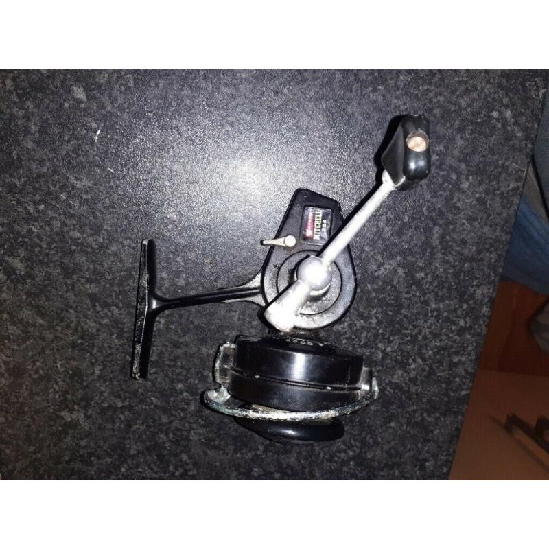 FOR SALE GARCIA MITCHELL REEL AND KEEP NET