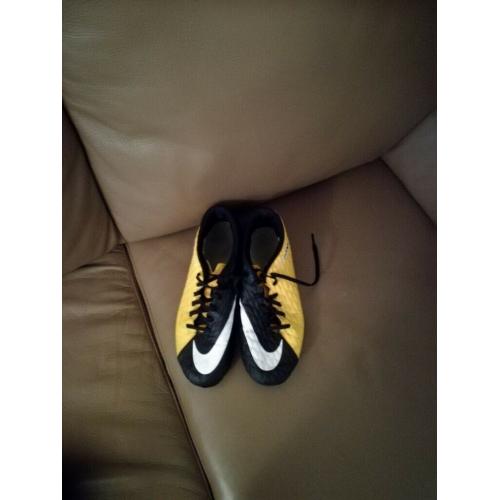 Nike hypervenom size 6.5 football boots
