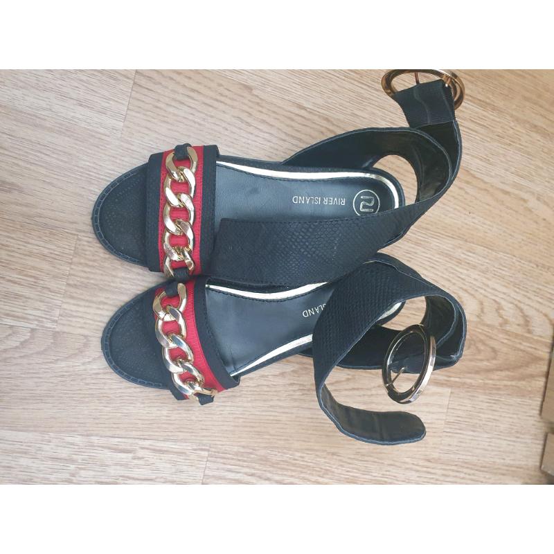 river island sandals