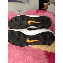 Nike Football Boys Boots.