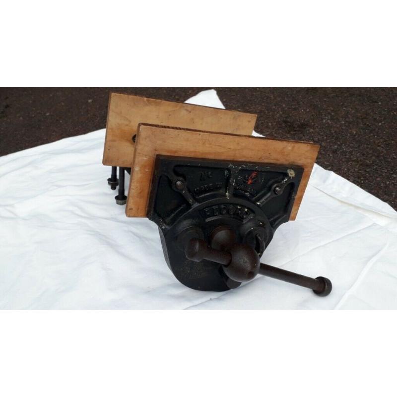 VINTAGE RECORD 52 Woodworkers Vice