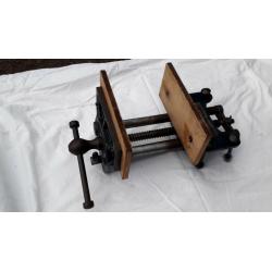 VINTAGE RECORD 52 Woodworkers Vice