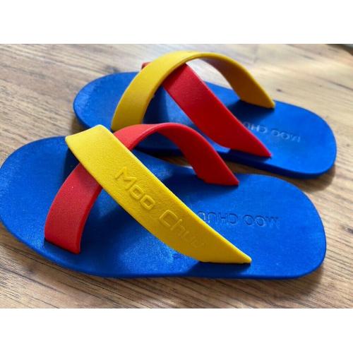 Kids sandals size 11 and half in excellent condition